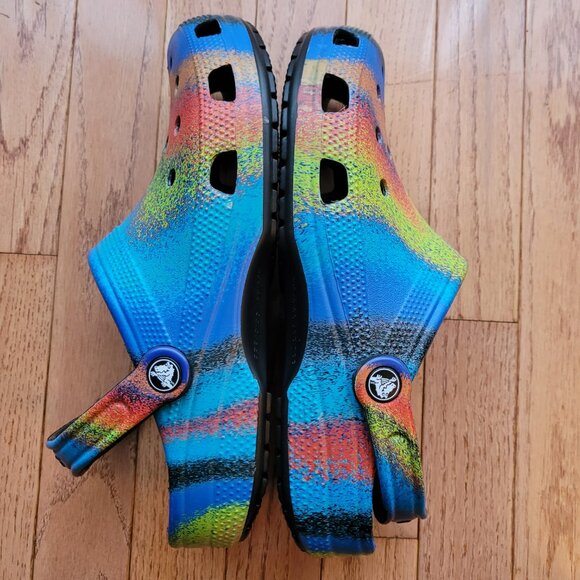 CROCS Black/Multi Spray Dye Unisex-Adult Classic Tie Dye Clogs Clog M8/W10 - Picture 6 of 7